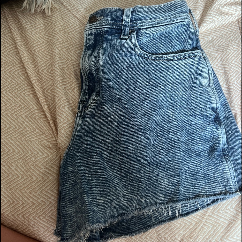 Women’s Hi-Rise Shorts